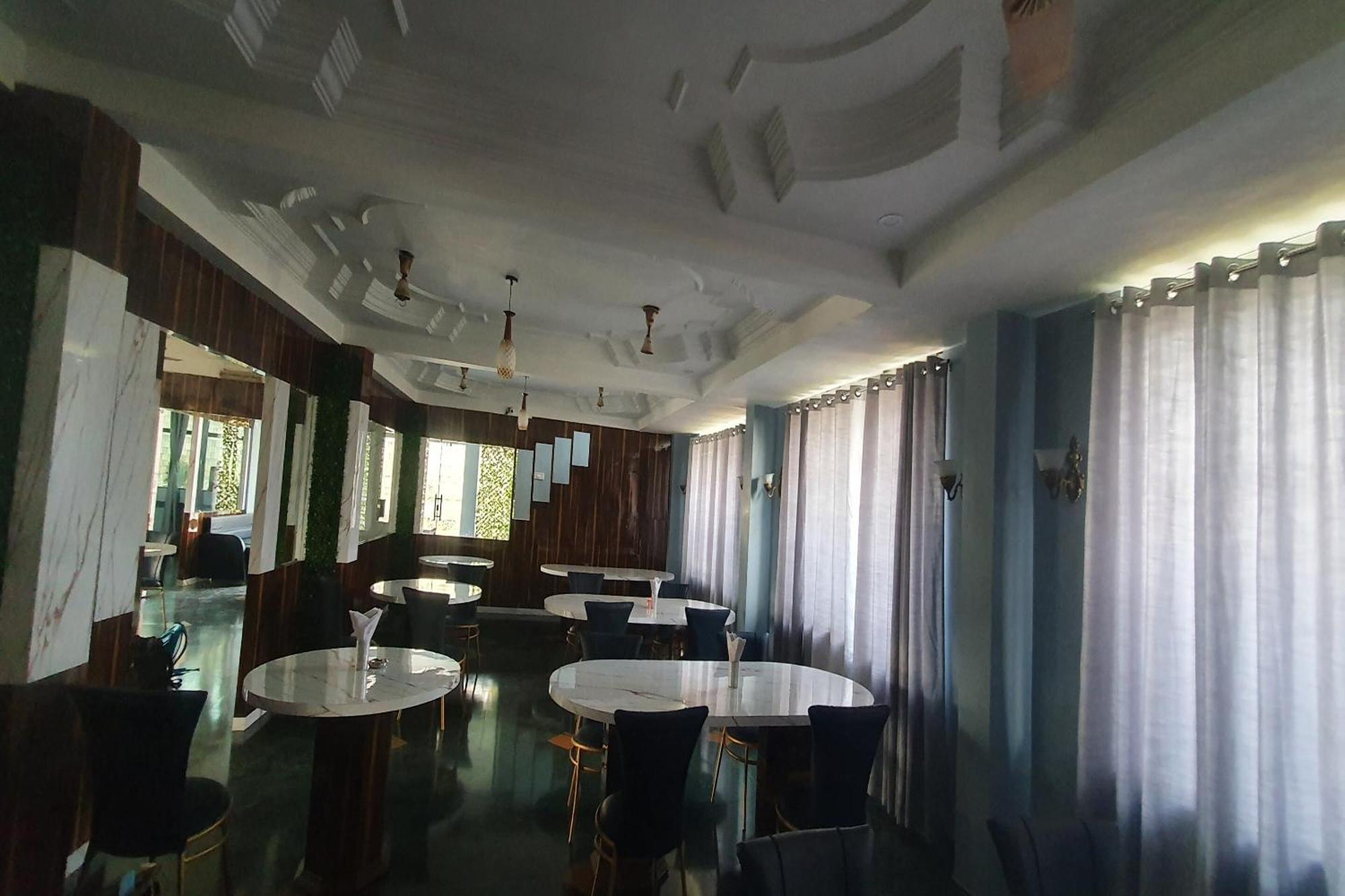OYO 86154 Hotel Rajshree Akolia Exterior foto
