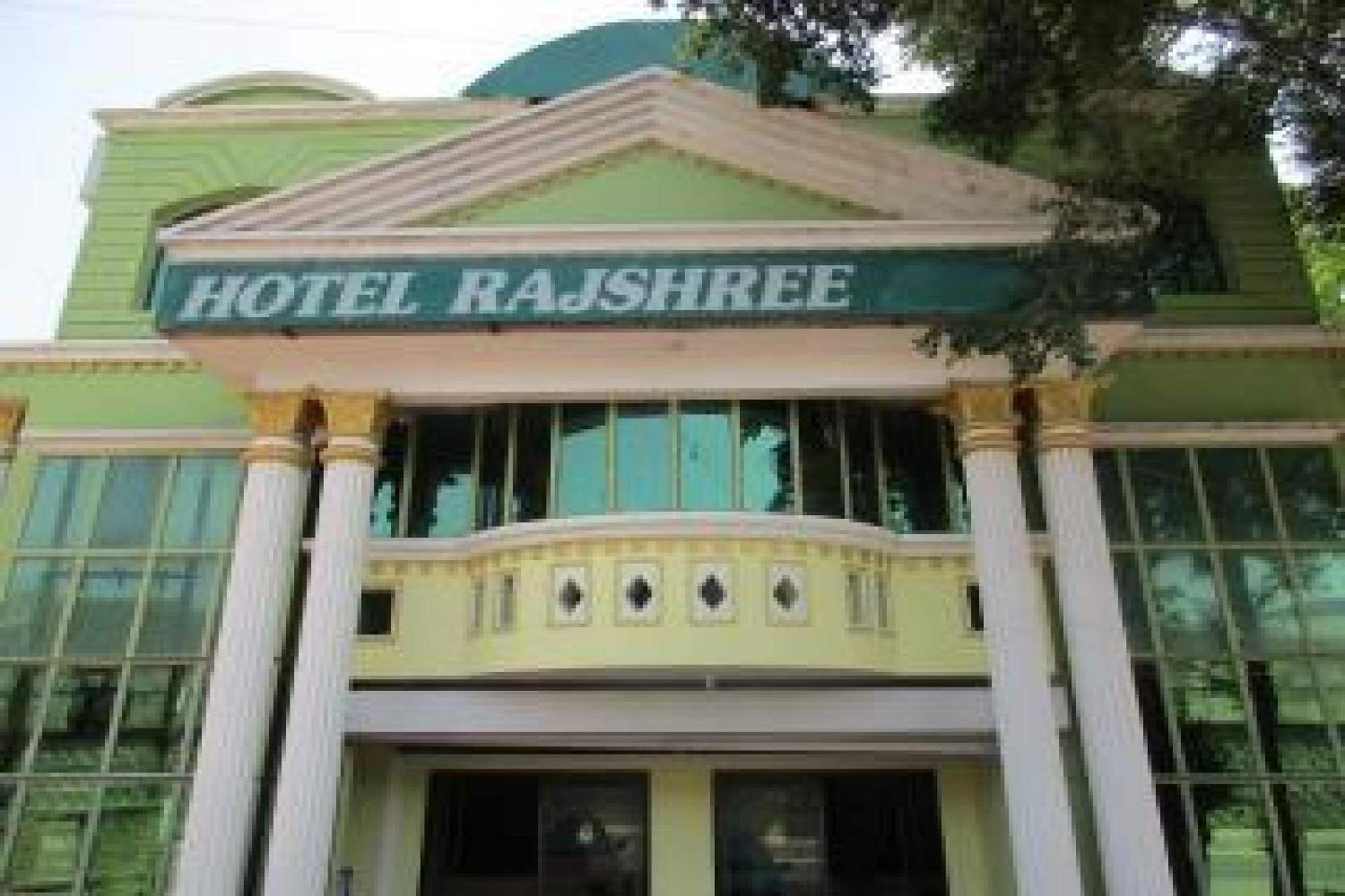 OYO 86154 Hotel Rajshree Akolia Exterior foto